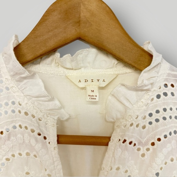 Adiva  Light Cream Eyelet Longsleeve Top Sz M - Picture 3 of 10